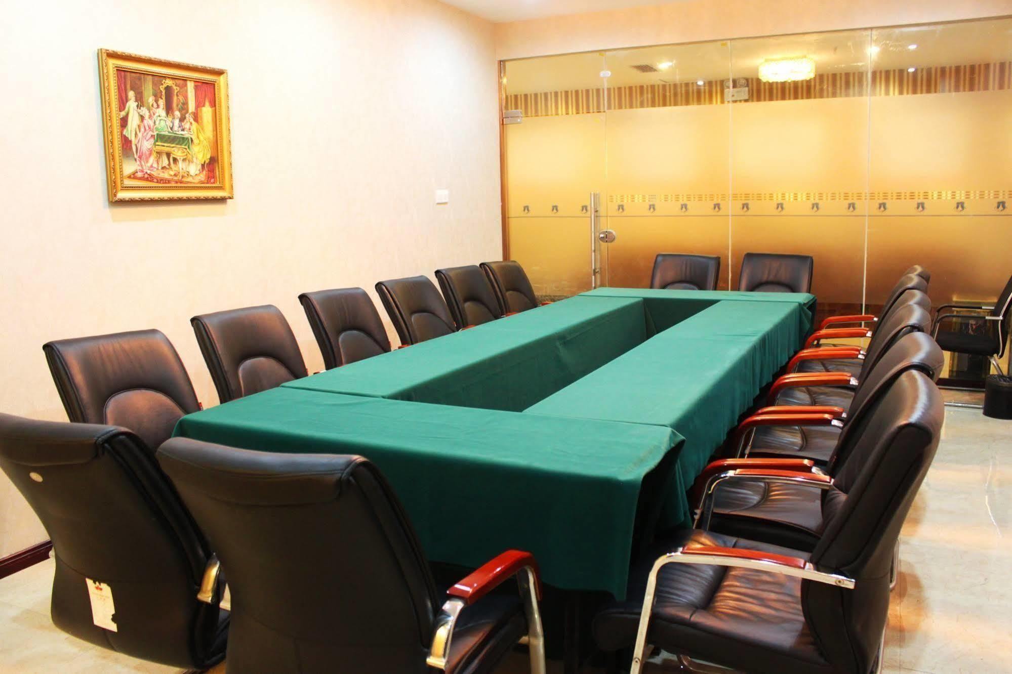 New Beacon Runfeng International Hotel ווהאן מראה חיצוני תמונה